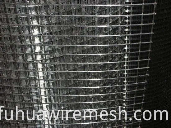 Square Wire Mesh Welded Wire Mesh Fence2